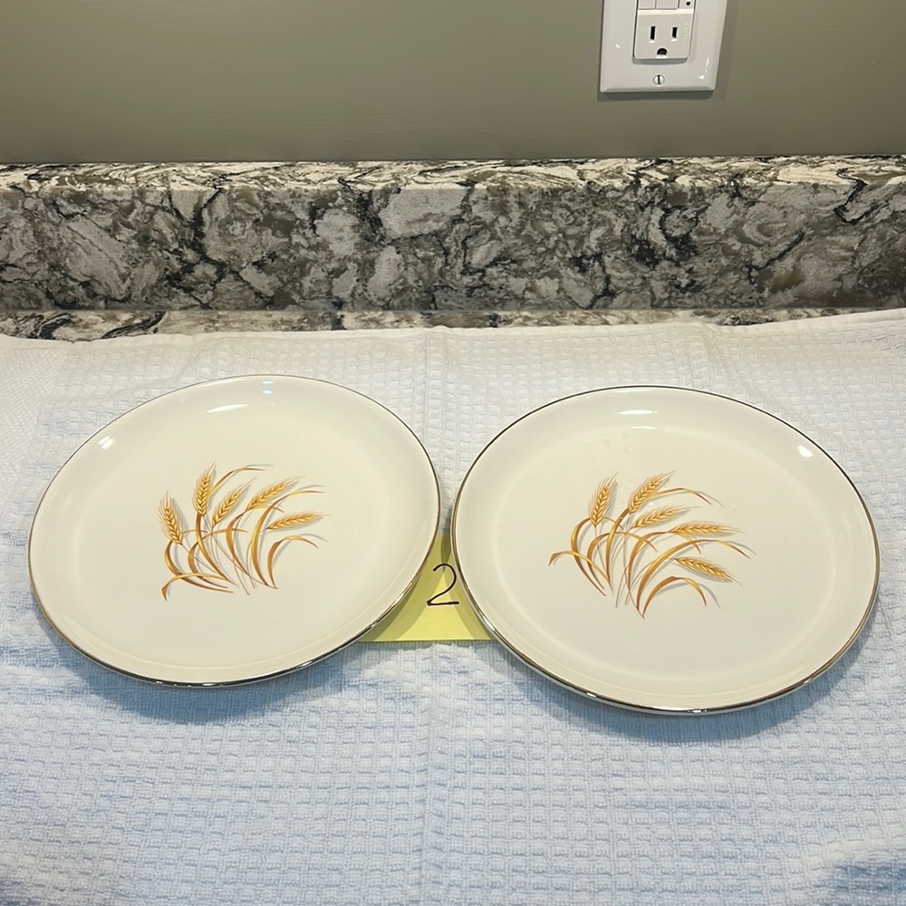 SET OF 2 Vintage 22K Homer Laughlin Golden Wheat 9.25 inch  Plates ~ Set Gold